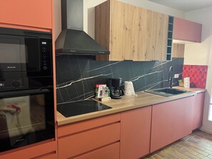 Fridge, microwave, oven, stovetop - Villa l'Orange Bleu (Ajaccio)