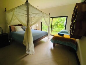 4 bedrooms, WiFi, bed sheets