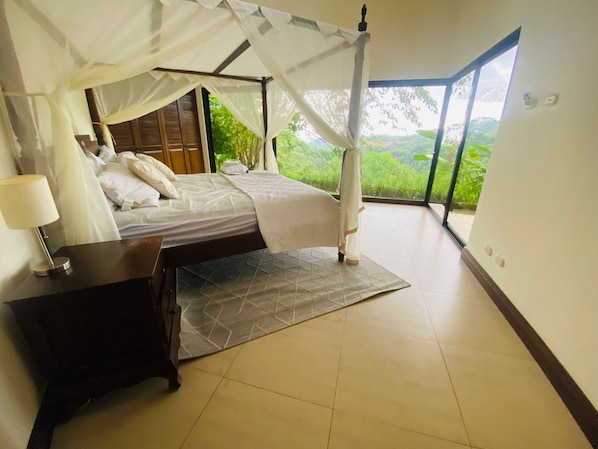4 bedrooms, WiFi, bed sheets