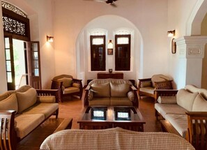 Smart TV - Stuart House Tangalle (Tangalle)