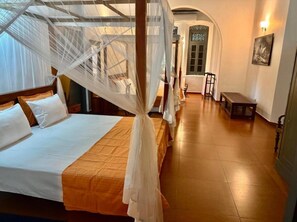 3 slaapkamers, een bureau, een strijkplank/strijkijzer, gratis wifi