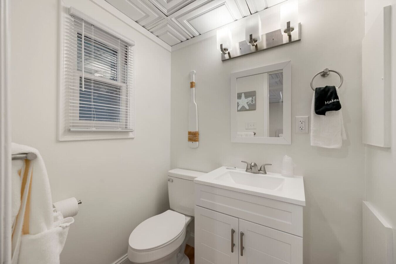 Hårtork och handdukar