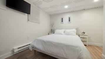 WiFi, bed sheets