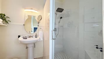 Hårtørrer, håndklæder