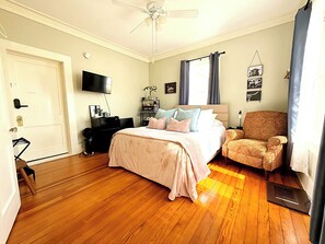 1 soverom, strykejern/-brett, wi-fi (inkludert) og sengetøy