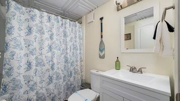 Hair dryer, towels