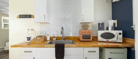 Cafetière/bouilloire, micro-ondes