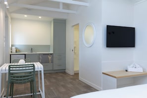 Superior Studio | Private kitchenette
