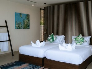 4 bedrooms, desk, iron/ironing board, WiFi