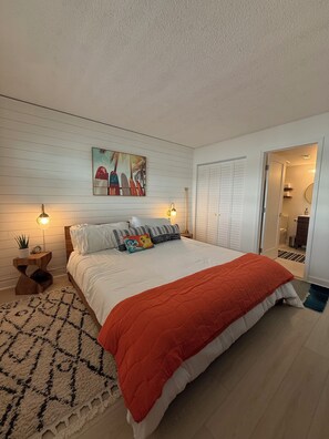 2 عدّة غرف نوم ومكواة/لوح كي وواي فاي وملاءات أسرّة