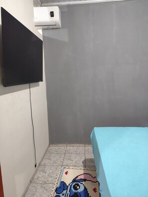 1 bedroom, iron/ironing board, internet, bed sheets