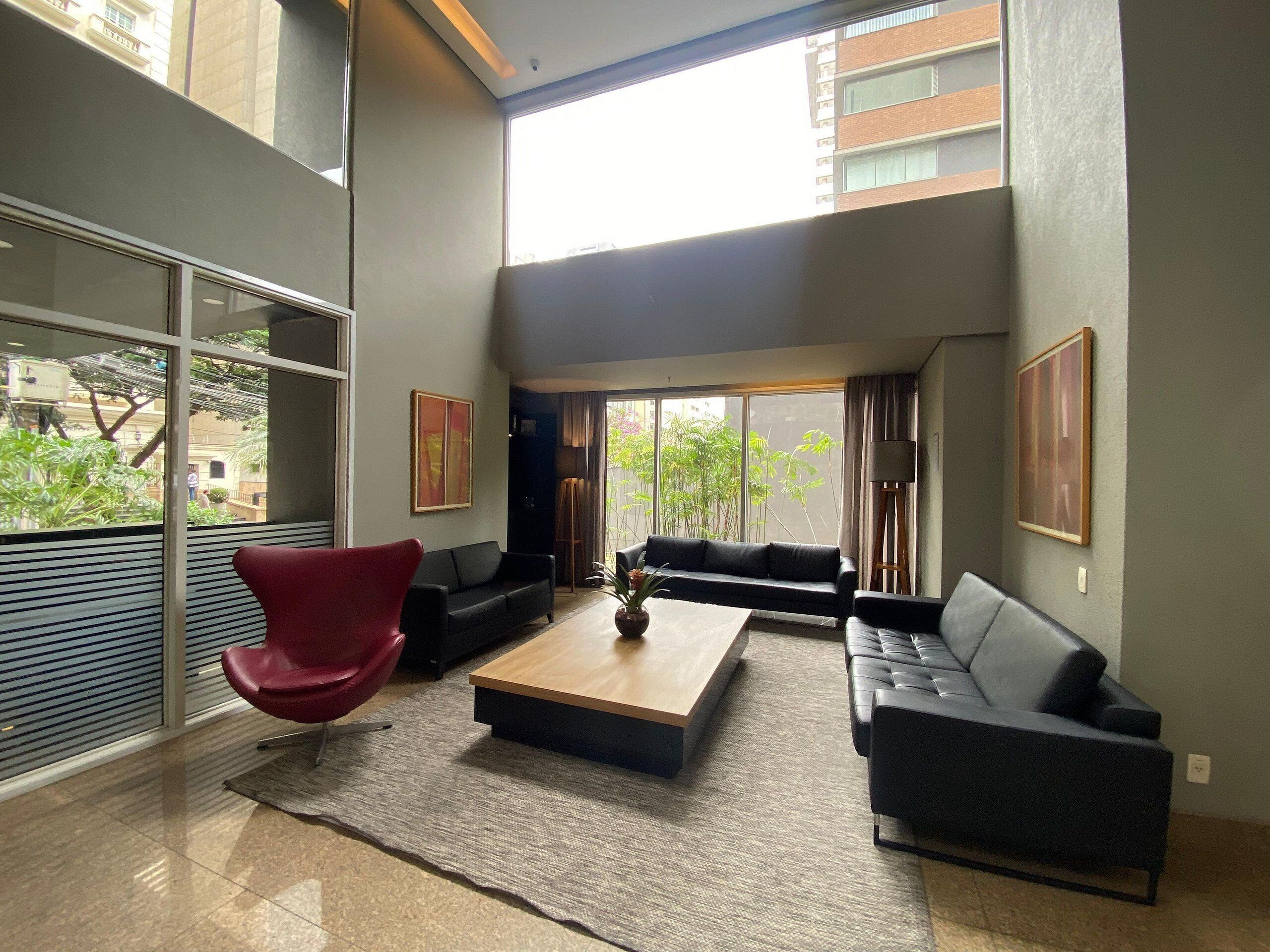 Deluxe Studio, 1 Queen Bed | Interior