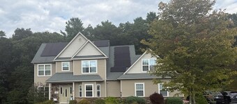 Charming 4-bedroom house in Upstate NY with AC, 15 minutes to Saratoga Track.