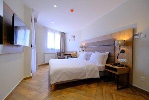 In-room safe, desk, laptop workspace, blackout drapes