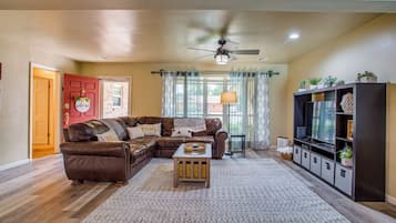 Smart TV, DVD player, books