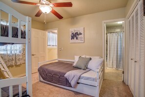 3 bedrooms, iron/ironing board, travel cot, free WiFi