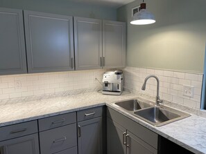 Mikroaaltouuni, uuni, liesi