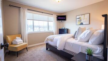 4 makuuhuonetta, silitysrauta/-lauta, Wi-Fi, vuodevaatteet