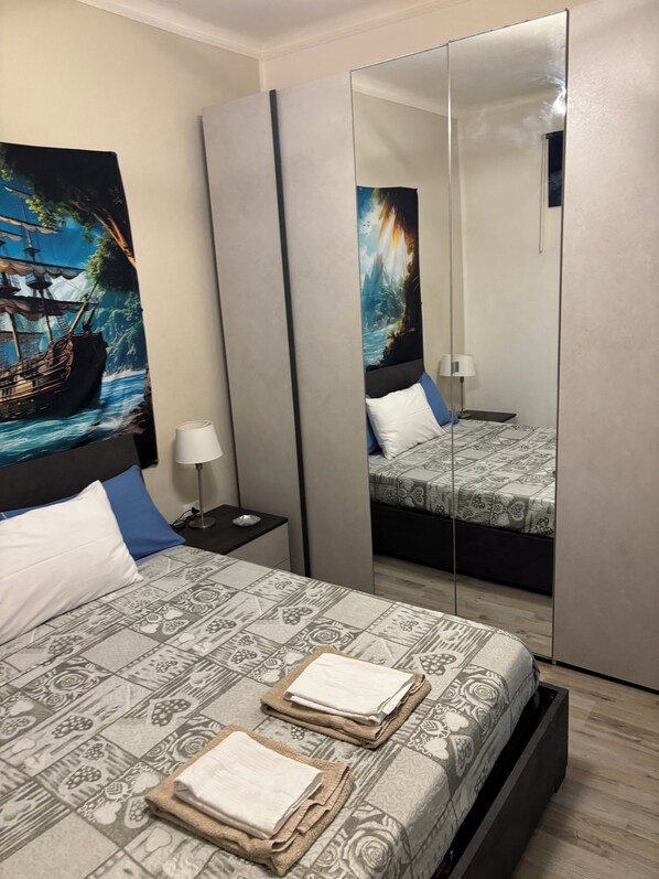 1 bedroom, WiFi, bed sheets