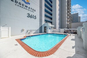 屋外プール