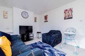 TV - The Oak 3-bedroom house in Birmingham Selly Oak (Birmingham)