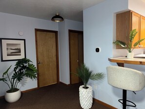 Interior - Private beachfront 2BR w deck and firepit in Onekama (Onekama)