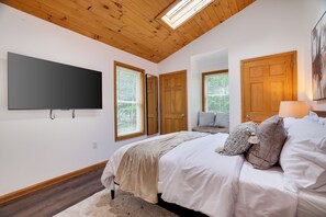 3 bedrooms, desk, free WiFi, bed sheets