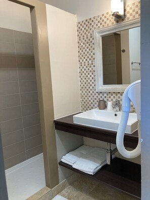 Superior Room, Mountain View | Bathroom | Shower, hair dryer, towels, soap - DOMAINE U BUGNU (Vico)