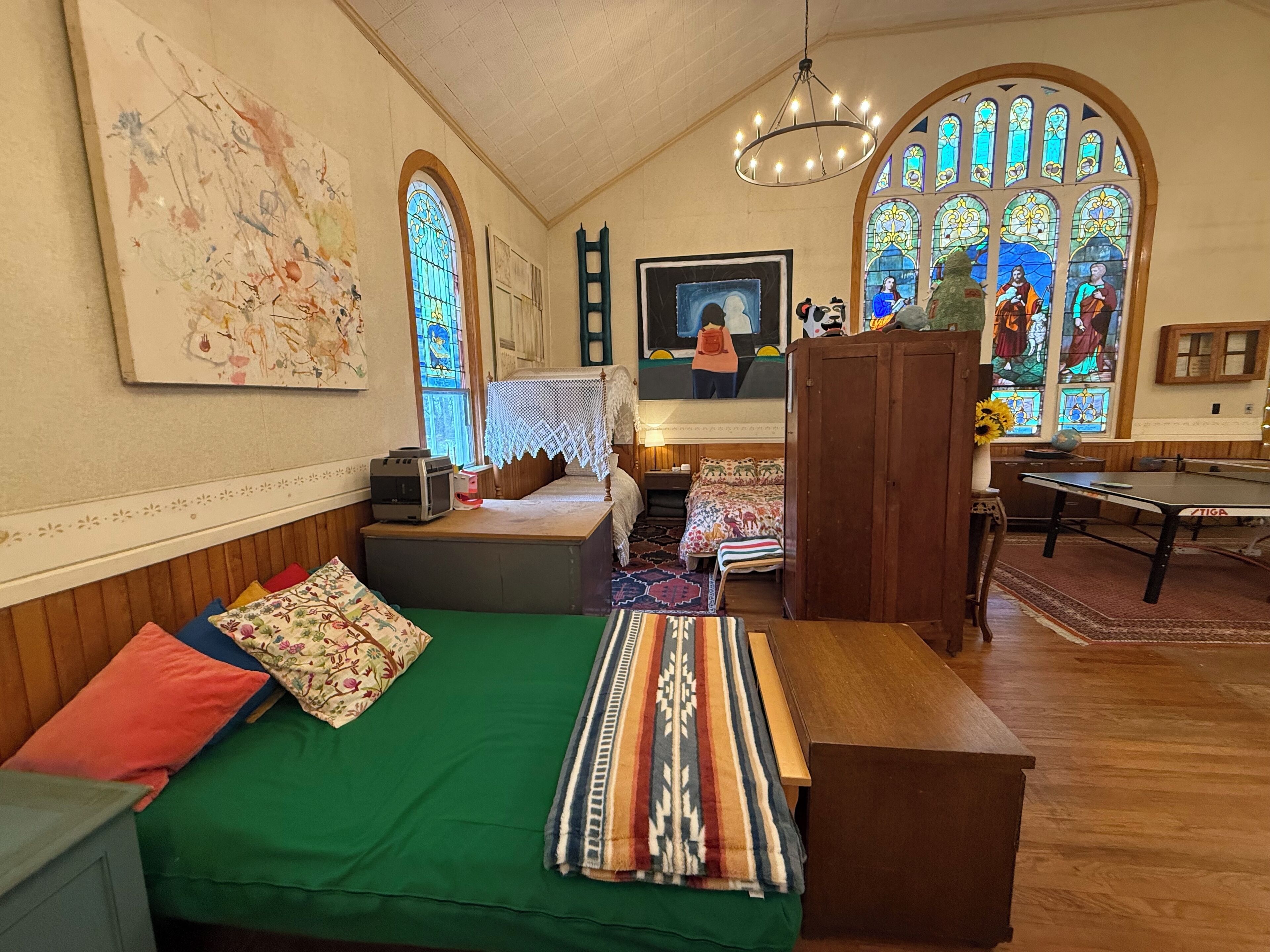 3 bedrooms, iron/ironing board, travel cot, free WiFi