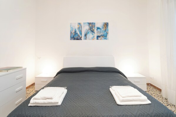 2 bedrooms, in-room safe, travel crib, free WiFi