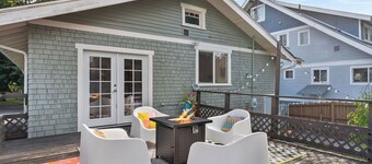 Cozy, colorful Manito bungalow