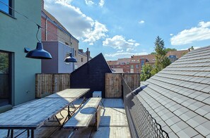 Outdoor dining - La Camuche by Hélène Dutrieu (Tournai)