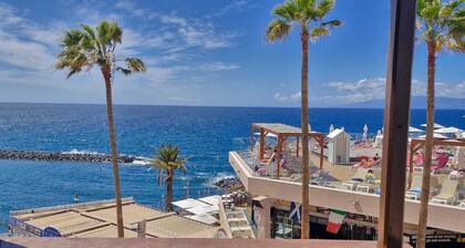 Cool 2-bedroom apartment with AC in fabulous Costa Adeje