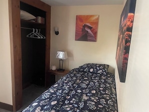 2 bedrooms, iron/ironing board