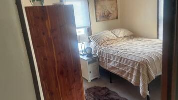 2 bedrooms, iron/ironing board