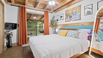 3 bedrooms, desk, free WiFi, bed sheets