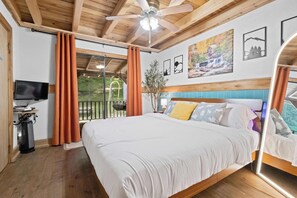 3 bedrooms, desk, free WiFi, bed sheets