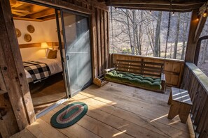 3 bedrooms, desk, free WiFi, bed sheets