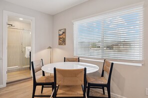 Dining - Chic & Cozy Studio | King Bed + Sleeper (Tempe)