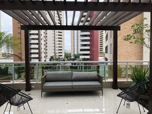 Deluxe Studio, 1 Queen Bed, City View | Property grounds - Compacto de luxo - One Milênio Cocô (Fortaleza)