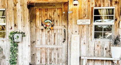 Nana + Papa's Place: Rustic Pondside Cabin