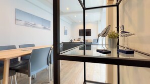 Apartamento conforto, 3 quartos | Área de estar | Impressoras