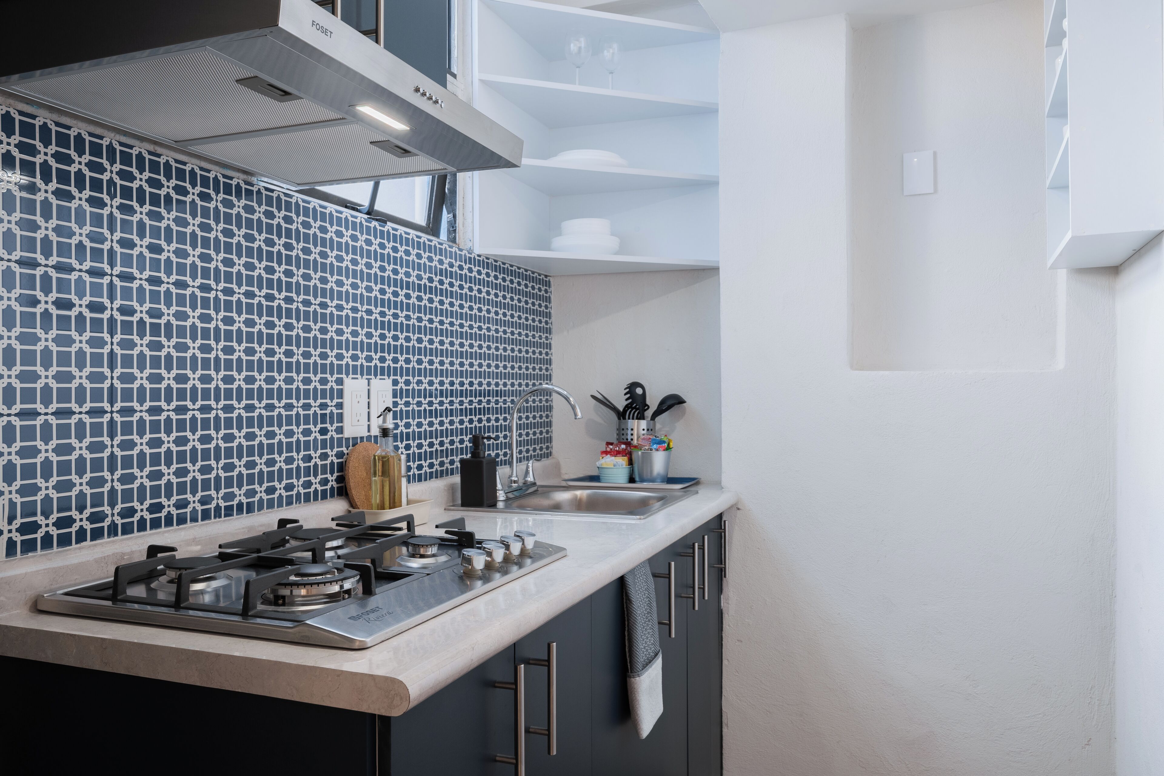 Departamento Confort, 3 habitaciones | Cocina privada | Refrigerador con congelador, microondas, parrilla de estufa y tostadora 