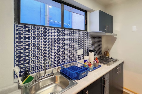 Comfort-lejlighed - 1 kingsize-seng med sovesofa | Privat køkken | Køleskab/fryser i fuld størrelse, mikrobølgeovn