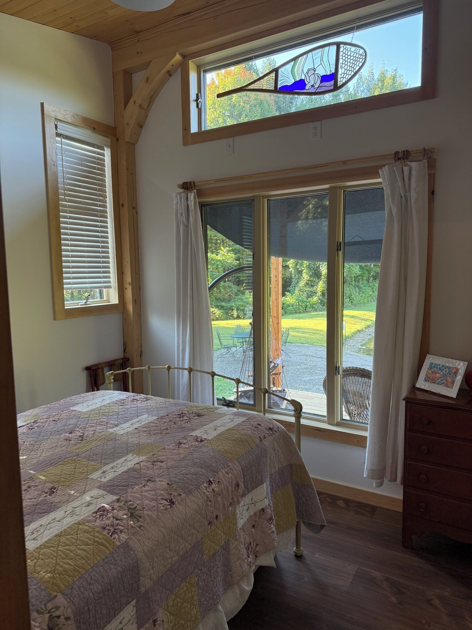 2 bedrooms, bed sheets