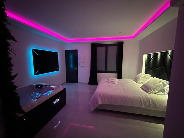 1 chambre, fer et planche à repasser, Wi-Fi, draps fournis