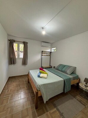 1 habitación, wifi y ropa de cama