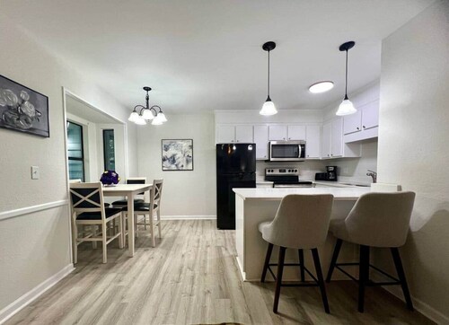 Apartment by Forest • Access to Clemson & Lakes