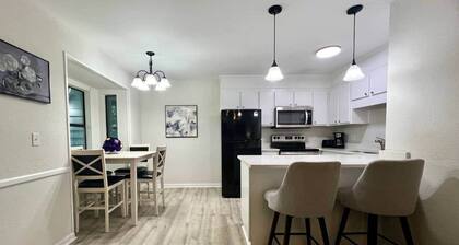 Apartment by Forest • Access to Clemson & Lakes