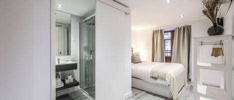 Basic Double Room | Free WiFi